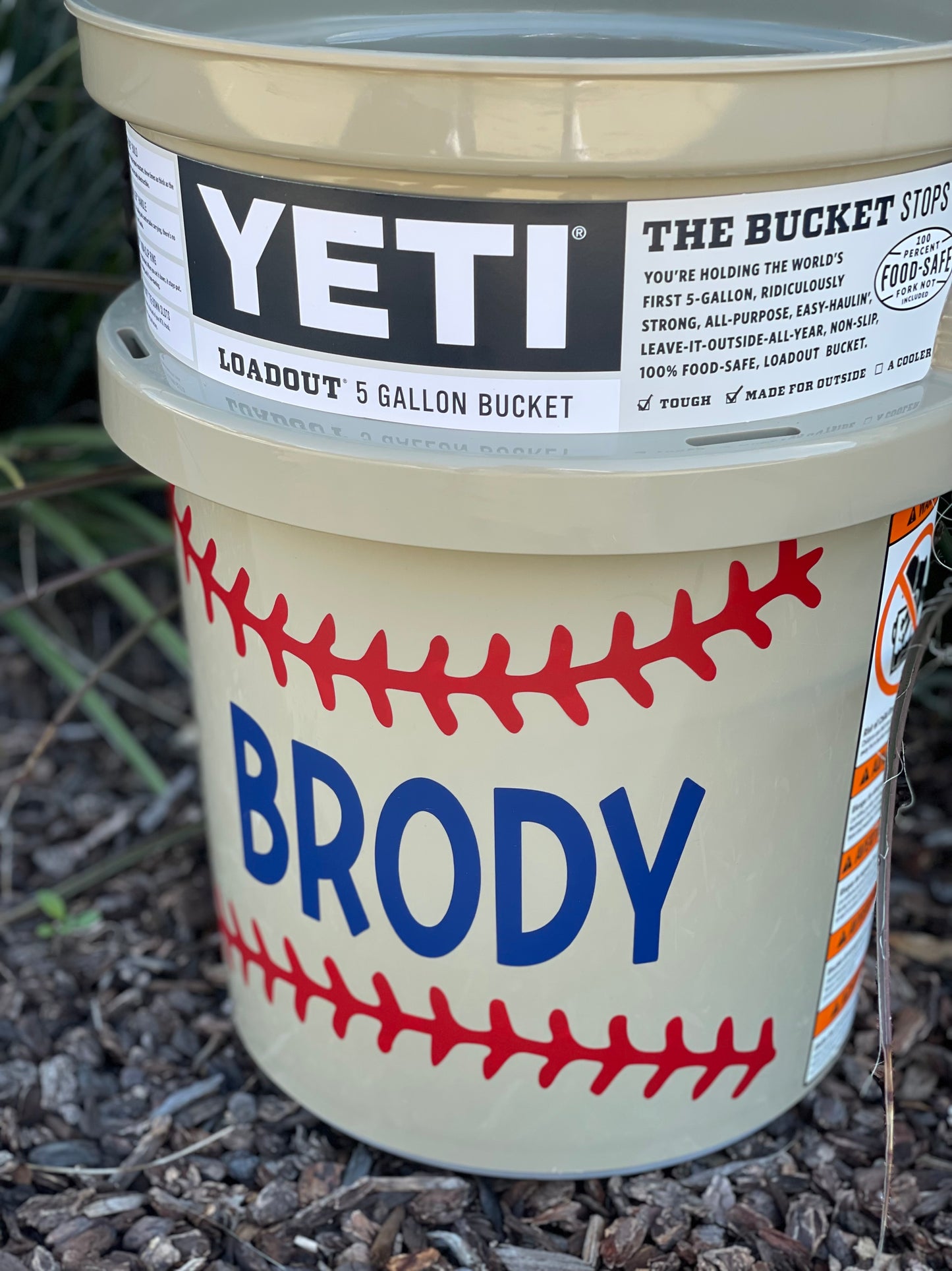 Team player baseball bucket